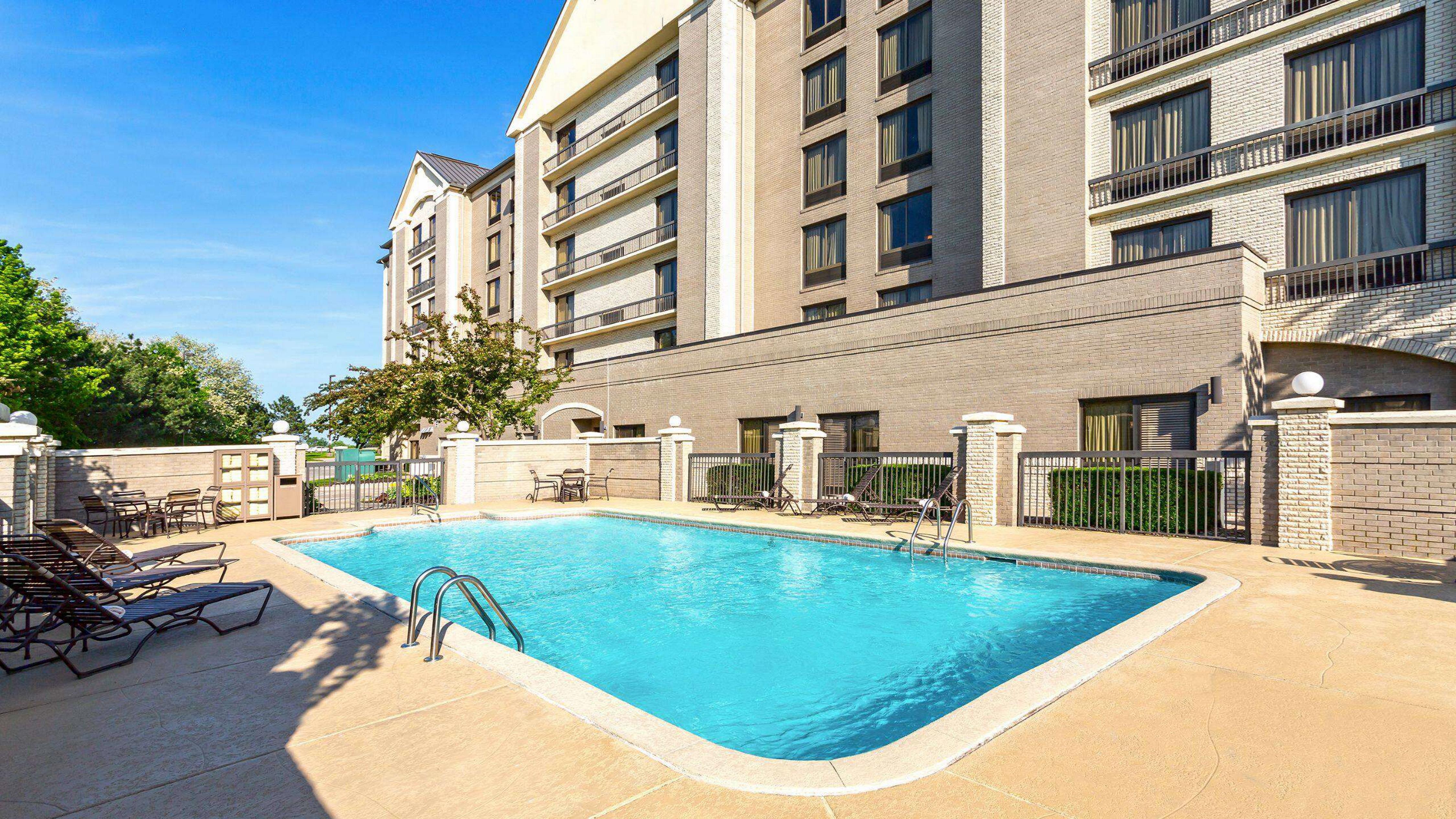 Wyndham Garden Kansas City Airport Экстерьер фото