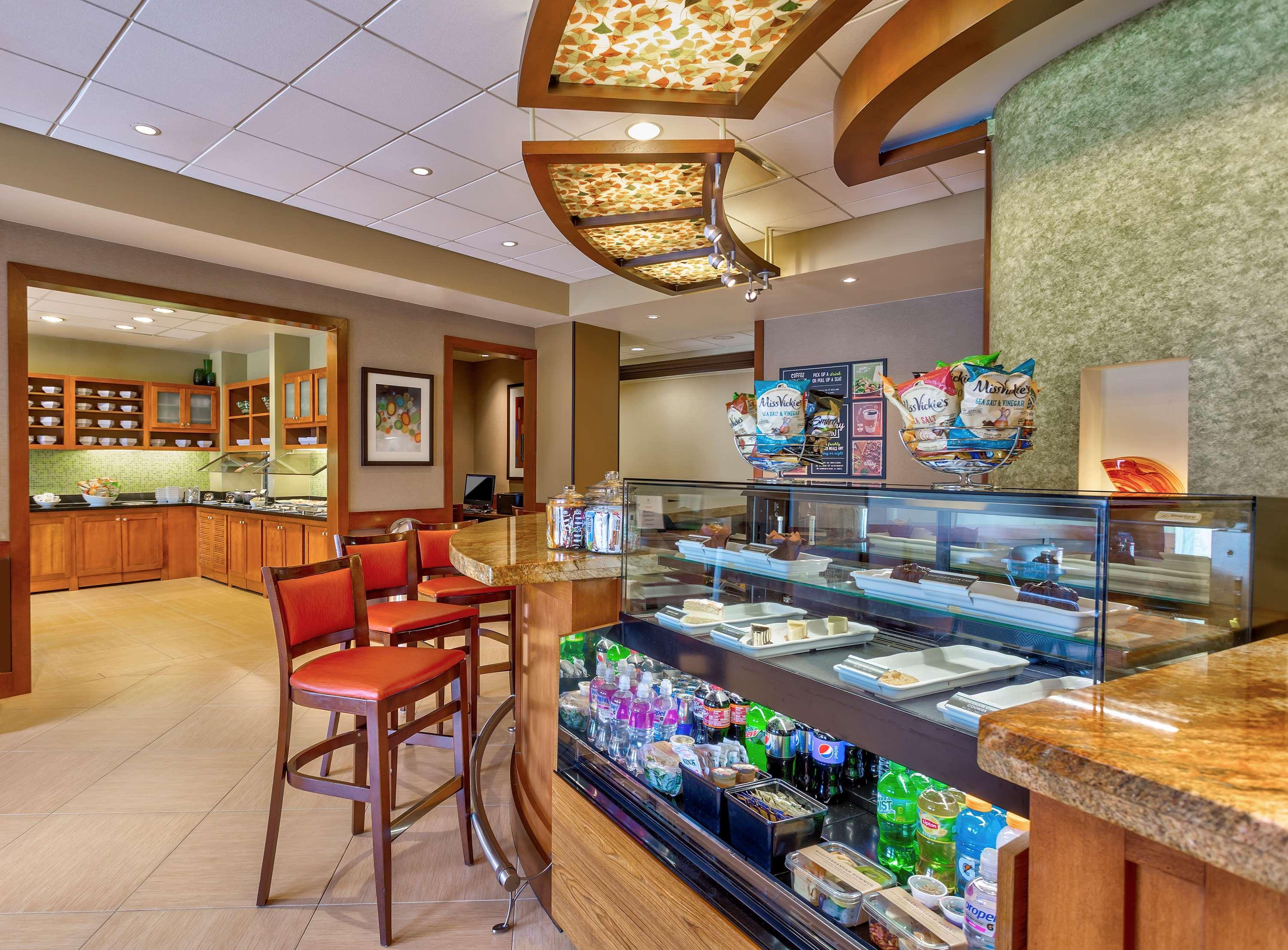 Wyndham Garden Kansas City Airport Экстерьер фото