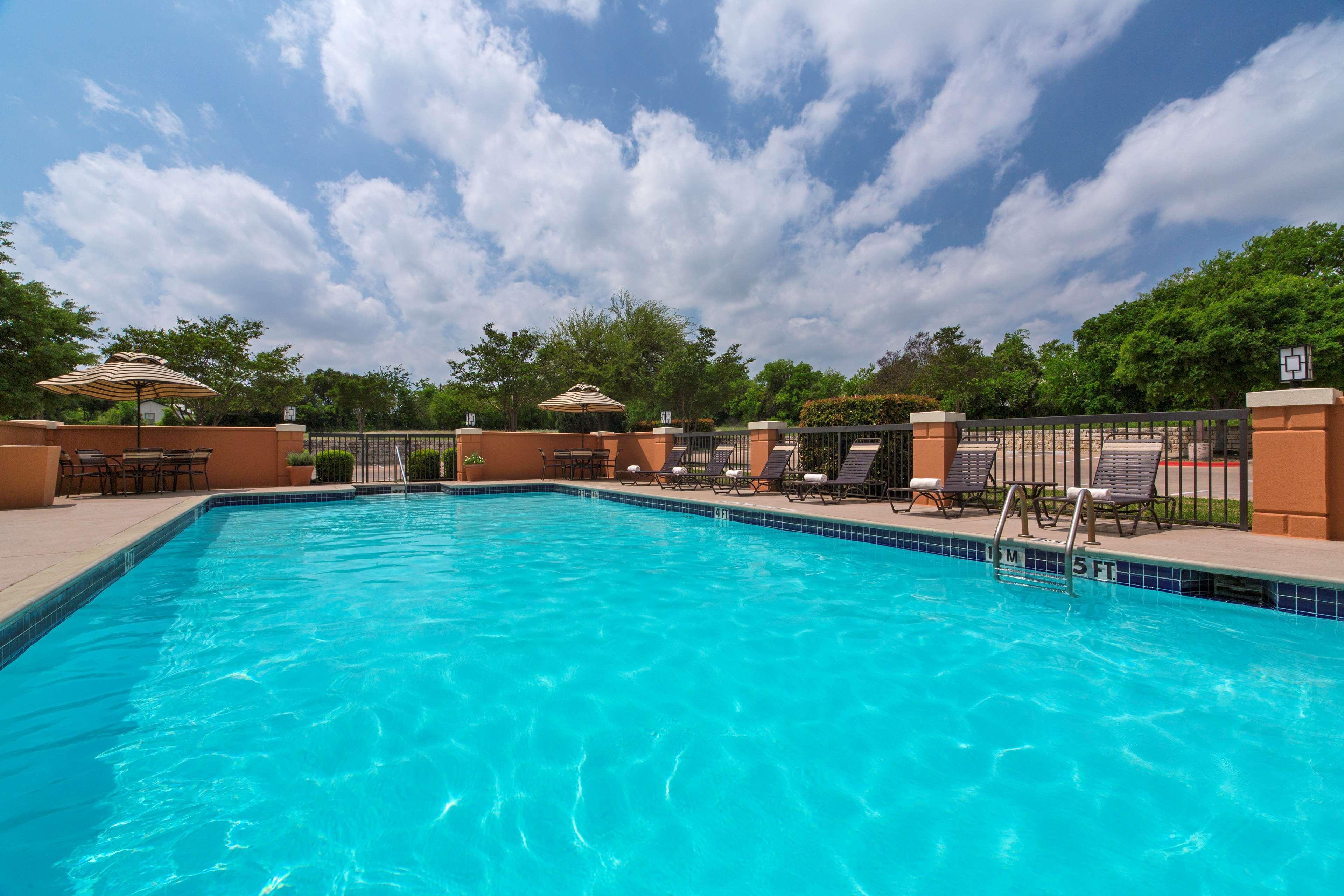 Wyndham Garden Kansas City Airport Экстерьер фото